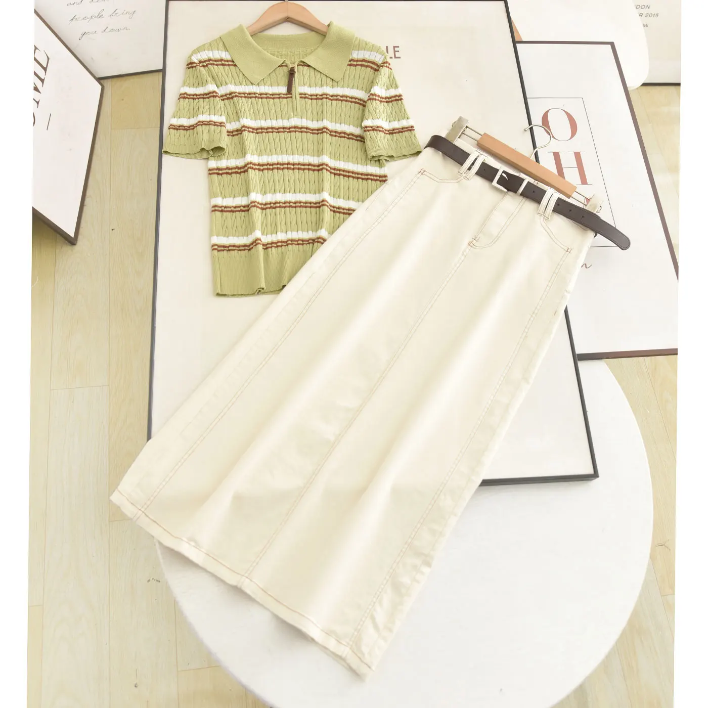 Green Striped Neck Top And High Waist Midi Denim Skirt Set Fashionable Mid-Length Two-Piece Women's Summer Outfit
Green Striped Neck Top And High Waist Midi Denim Skirt Set Fashionable Mid-Length Two-Piece Women's Summer Outfit
