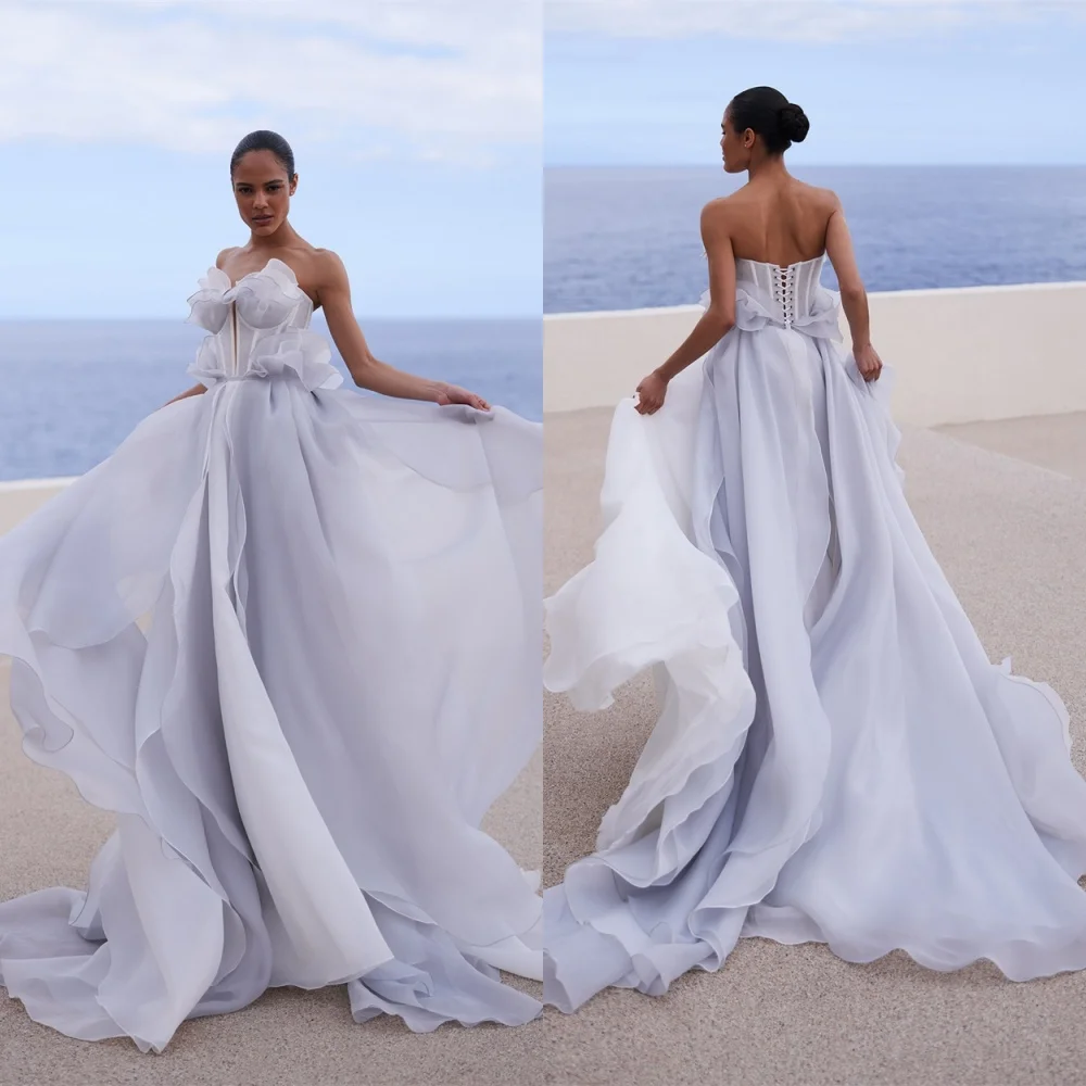 Customized Exquisite Purple Organza Wedding Dress High Quality Strapless Sleeveless Chapel Train Dress Lace Up Back Bridal Gowns
Customized Exquisite Purple Organza Wedding Dress High Quality Strapless Sleeveless Chapel Train Dress Lace Up Back Bridal Gowns