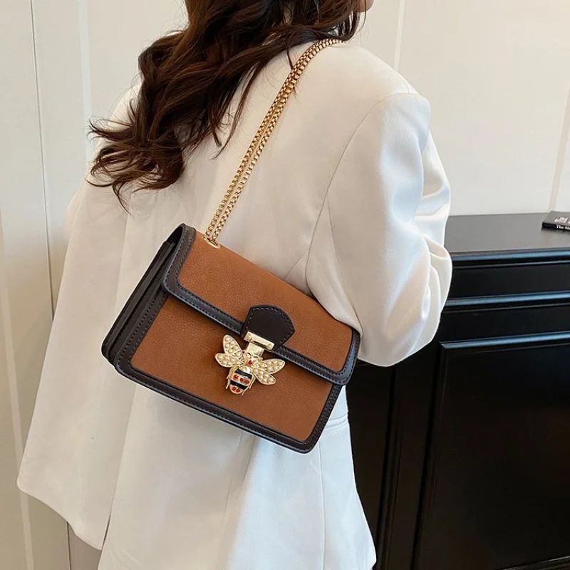 Модная роскошная брендовая кожаная женская сумка на плечо, элегантная классическая модная парижская дизайнерская винтажная сумка
Модная роскошная брендовая кожаная женская сумка на плечо, элегантная классическая модная парижская дизайнерская винтажная сумка