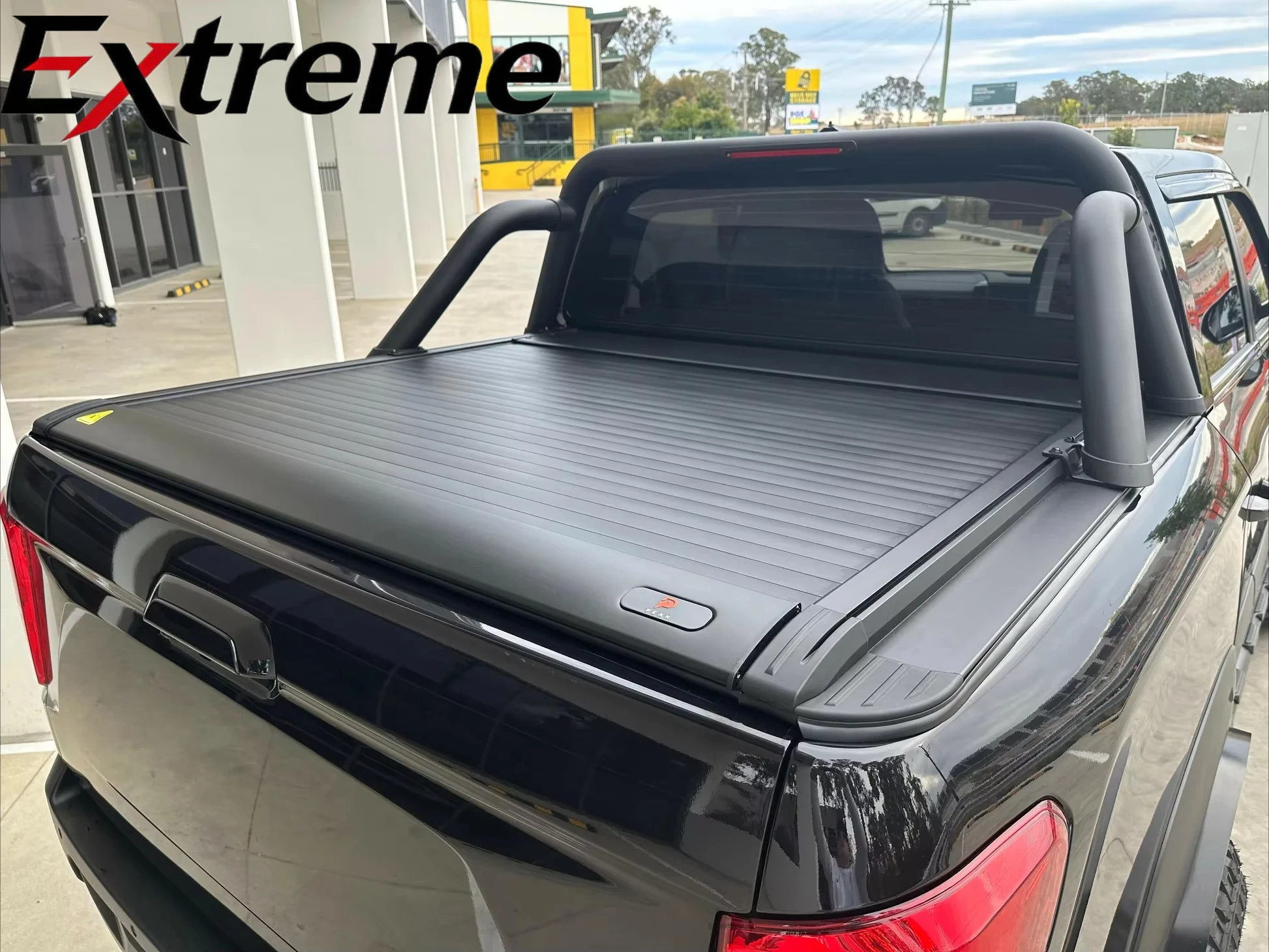Pickup Truck Aluminum Alloy Electric Retractable Roller Lid Tonneau Cover for Ssangyong MussoMusso Grand
Pickup Truck Aluminum Alloy Electric Retractable Roller Lid Tonneau Cover for Ssangyong MussoMusso Grand