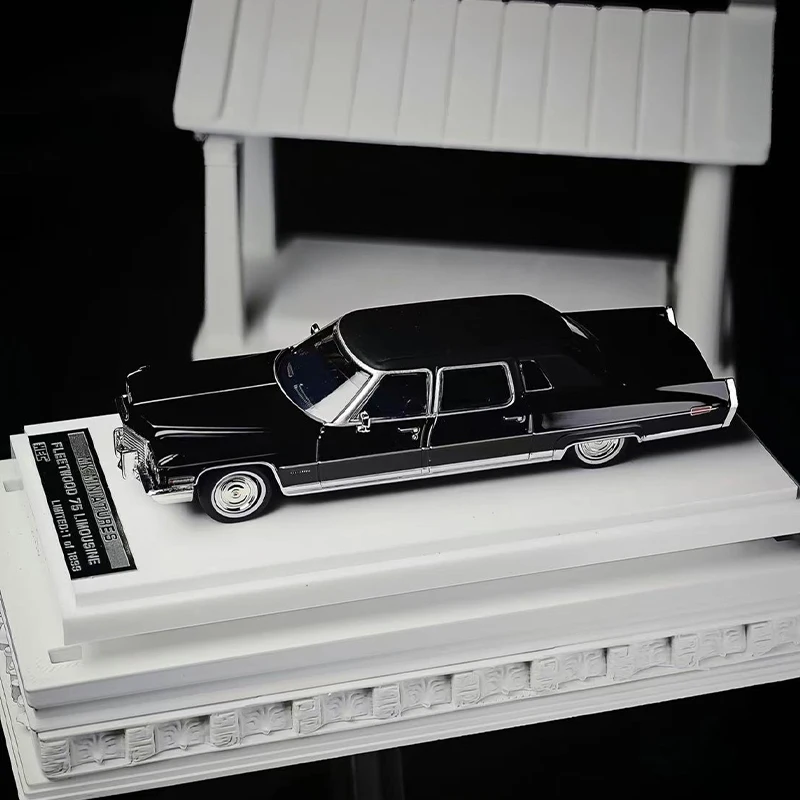 MK 1:64 Scale Fleetwood 75 Simulation Alloy Car Model Static Display Collectible Toy Gift Souvenir Decoration
MK 1:64 Scale Fleetwood 75 Simulation Alloy Car Model Static Display Collectible Toy Gift Souvenir Decoration