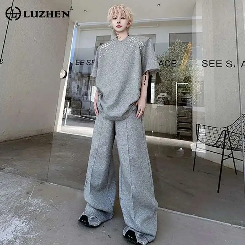 LUZHEN 2025 Summer Street Two-piece Sets Men's Fashion Sequin Patchwork Design Shoulder Pad T-shirts Loose Casual Pants JY1014
LUZHEN 2025 Summer Street Two-piece Sets Men's Fashion Sequin Patchwork Design Shoulder Pad T-shirts Loose Casual Pants JY1014