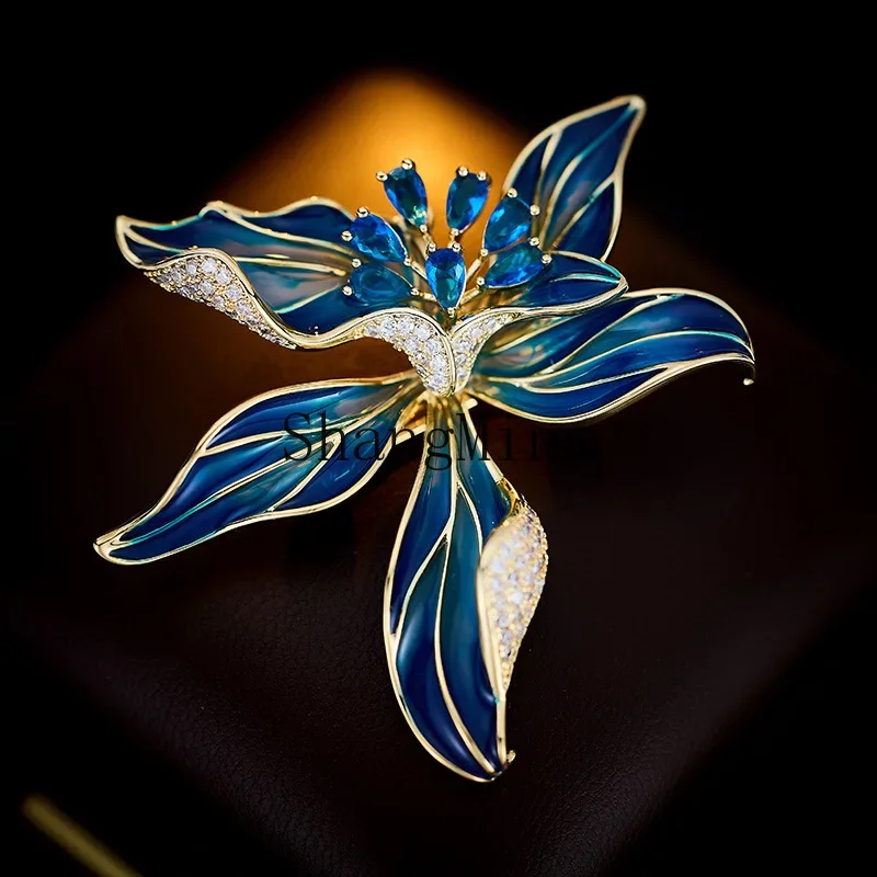 CLL high-end women's exquisite corsage niche design sense pin suit coat decoration iris brooch
CLL high-end women's exquisite corsage niche design sense pin suit coat decoration iris brooch