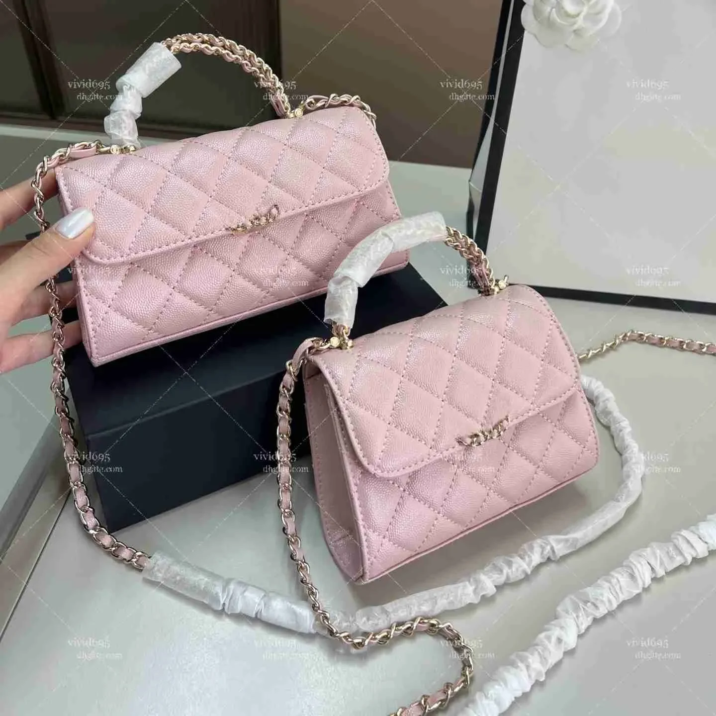 Designer Bag Caviar Handle bag Classic Flap Bag Top Handles Bag Womens Metal Chain Bag Leather Luxury Caviar Shoulder Bag Mini H
Designer Bag Caviar Handle bag Classic Flap Bag Top Handles Bag Womens Metal Chain Bag Leather Luxury Caviar Shoulder Bag Mini H