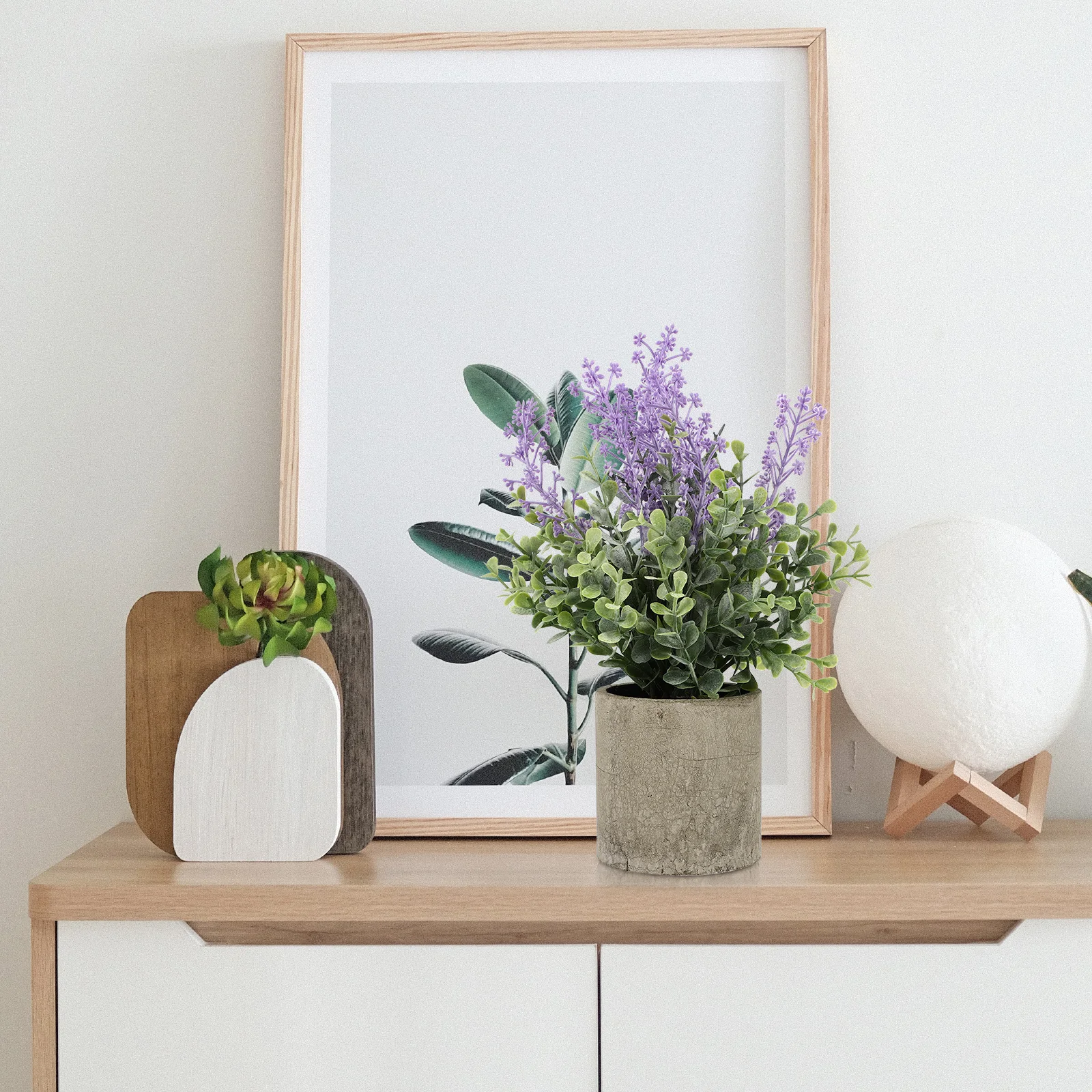 1pc Simulation Pulp Flower Pot Artificial Lavender Bonsai Realistic Desktop Plant Decor For Home Office Fake Potted Greenery
1pc Simulation Pulp Flower Pot Artificial Lavender Bonsai Realistic Desktop Plant Decor For Home Office Fake Potted Greenery