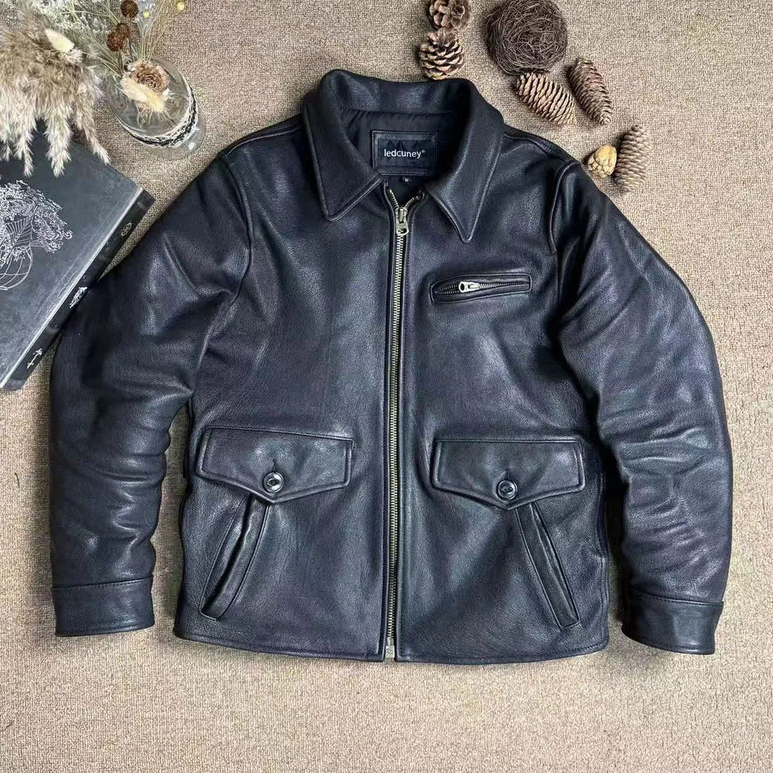 Slim Fit Lambskin Leather Jaet ort Sle Turn-down Collar Men's Outerwear Breathable Casual Youth Faion Zipper Closure
Slim Fit Lambskin Leather Jaet ort Sle Turn-down Collar Men's Outerwear Breathable Casual Youth Faion Zipper Closure