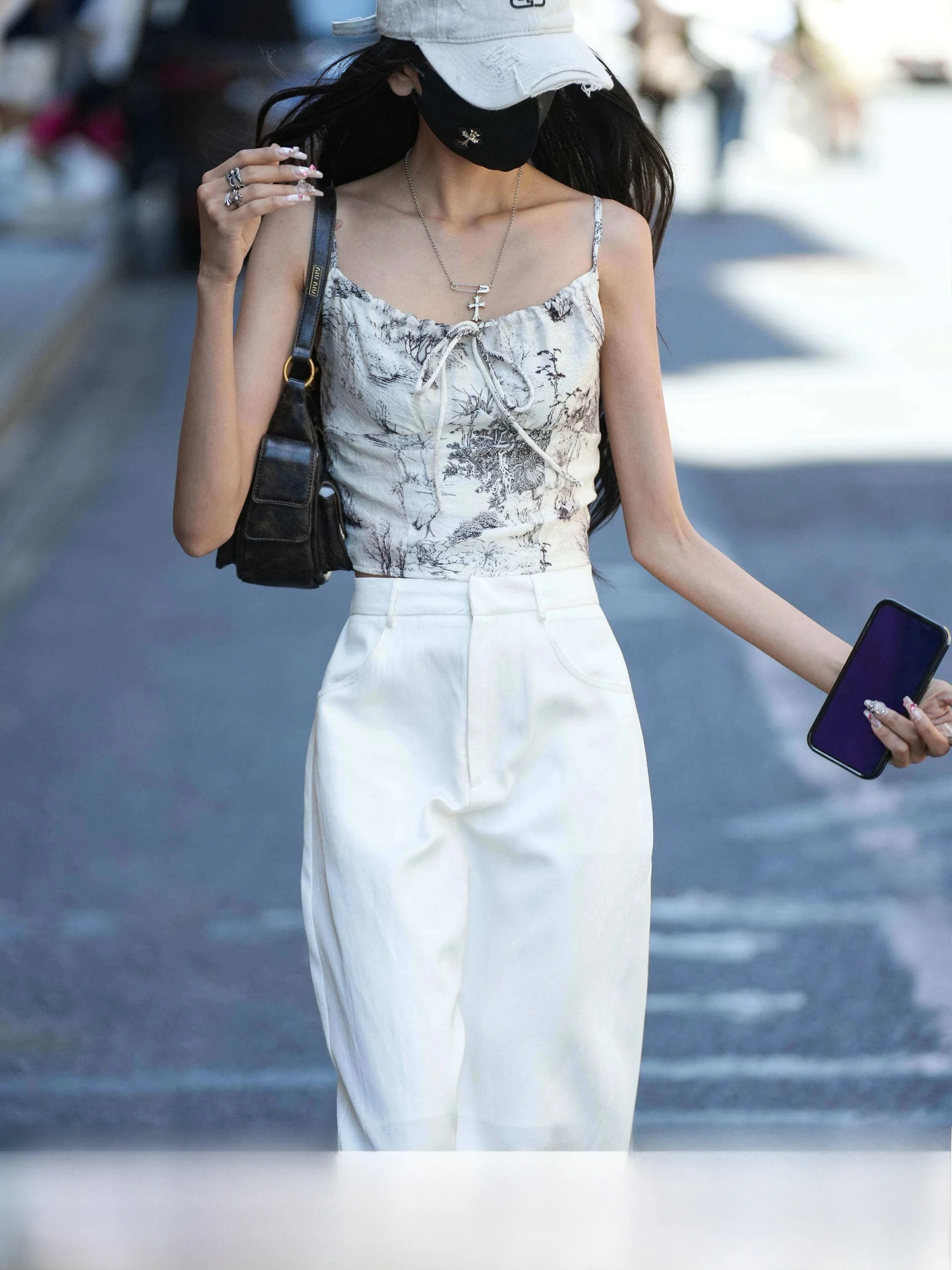 Luna7xi Fashion Printed Strap Vest Women's Slim Fit Short Top Summer New Style Inner And Outer Wear Casual Commute Style
Luna7xi Fashion Printed Strap Vest Women's Slim Fit Short Top Summer New Style Inner And Outer Wear Casual Commute Style