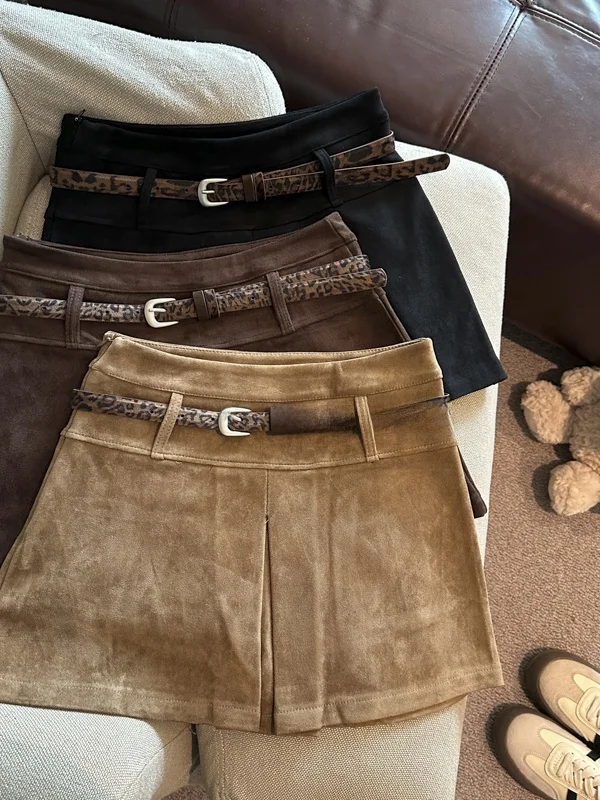 Женская замшевая короткая юбка с высокой талией, расклешенная, с защитой от просвечивания, зимняя, новая, в корейском стиле, универсальная, А-силуэт
Женская замшевая короткая юбка с высокой талией, расклешенная, с защитой от просвечивания, зимняя, новая, в корейском стиле, универсальная, А-силуэт