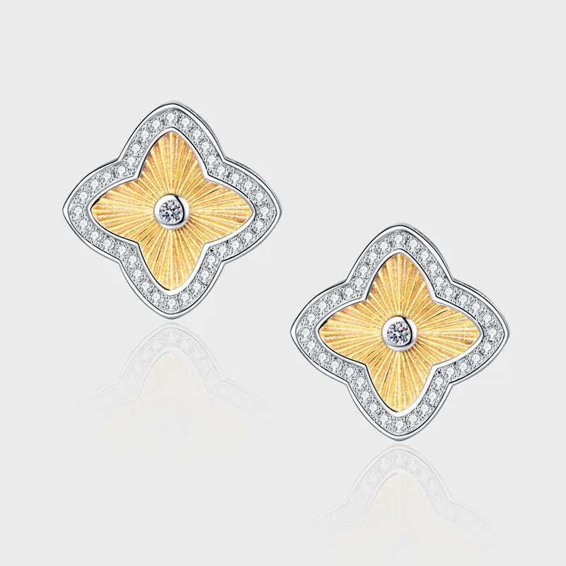 Sterling Silver S925 French Brushed Stud Earrings, Gold And Silver Contrasting Color Four-leaf Clover Sparkling Diamond Earrings
Sterling Silver S925 French Brushed Stud Earrings, Gold And Silver Contrasting Color Four-leaf Clover Sparkling Diamond Earrings