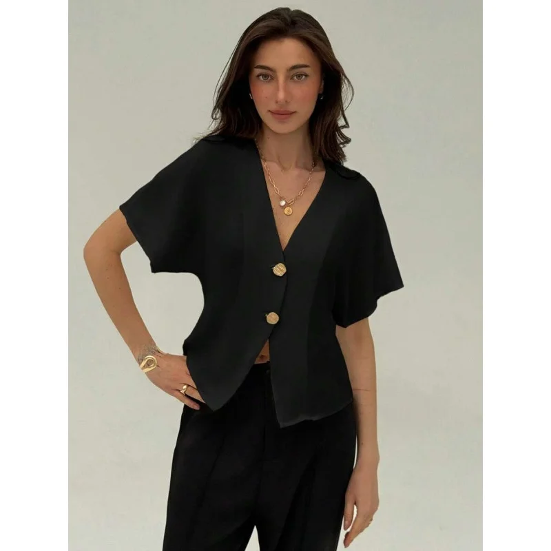 Irregular Button Women's Shirt Asymmetrical Design Fashionable Ladies' Blouse Unconventional Button Placement Female Top
Irregular Button Women's Shirt Asymmetrical Design Fashionable Ladies' Blouse Unconventional Button Placement Female Top