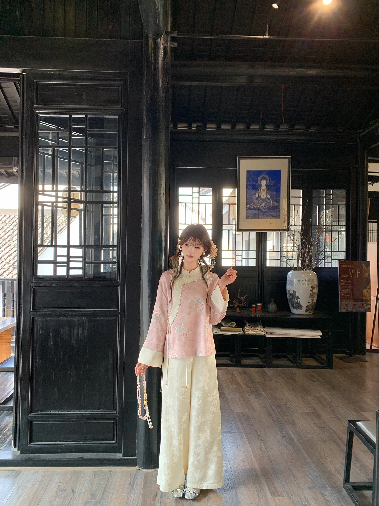 NMIOK New Chinese Style Women's Casual Pants Silk Texture Embroidery Slimming Wide Leg Spring New Arrival Natural Waist
NMIOK New Chinese Style Women's Casual Pants Silk Texture Embroidery Slimming Wide Leg Spring New Arrival Natural Waist
