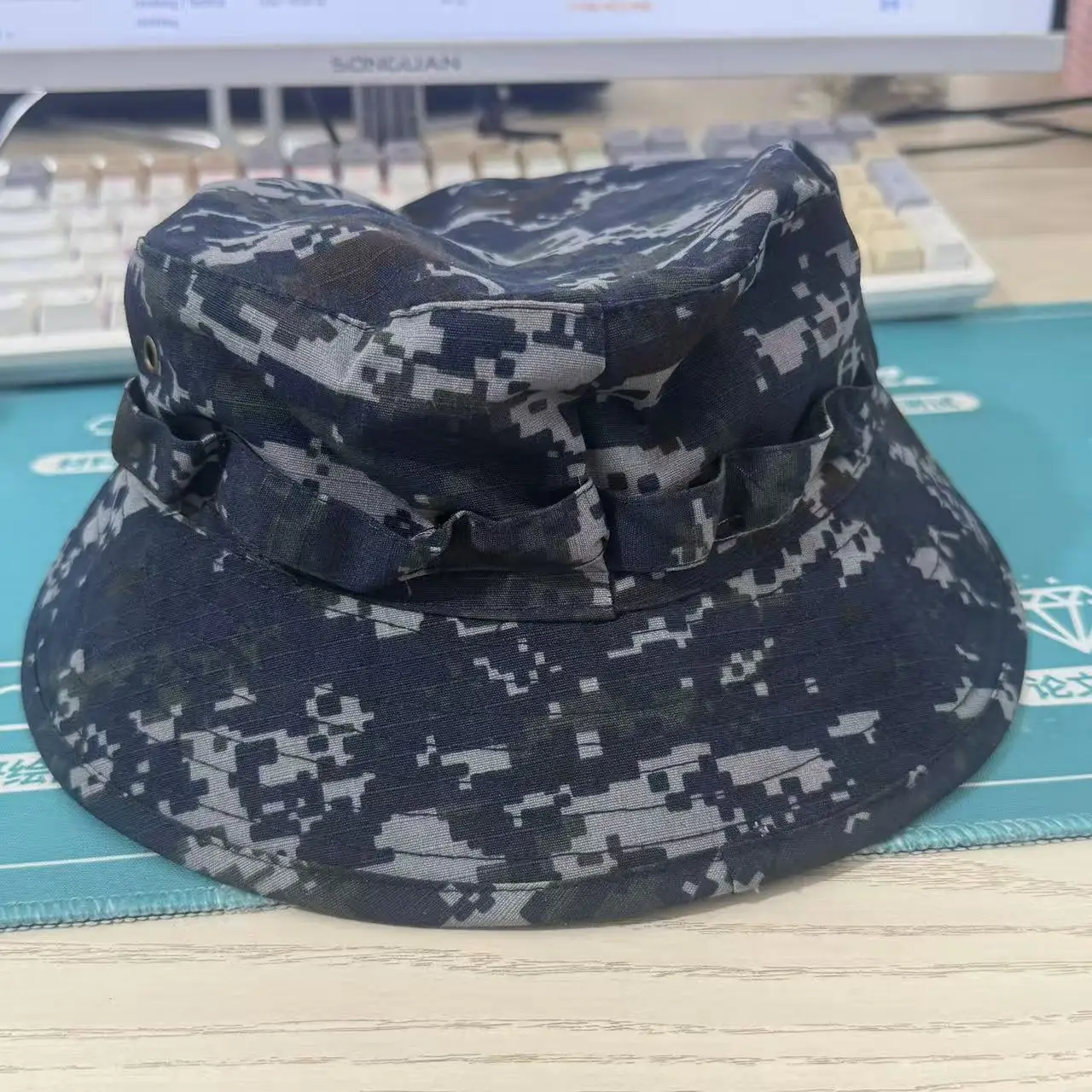 Outdoor Summer Sunscreen Camouflage Second Generation Tactical Benni Hat Sunshade Large brimmed Round Edge Hat
Outdoor Summer Sunscreen Camouflage Second Generation Tactical Benni Hat Sunshade Large brimmed Round Edge Hat