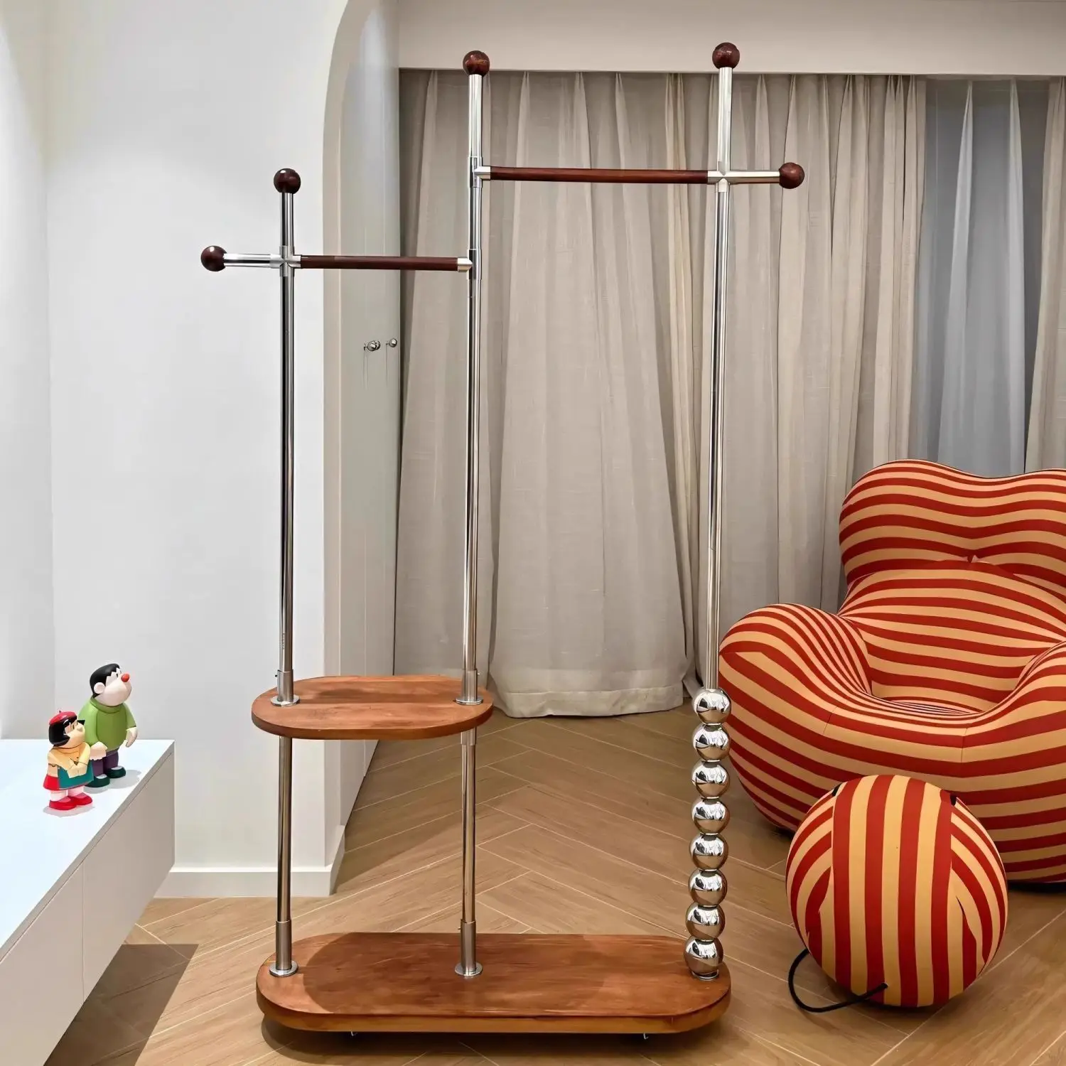 Stainless Steel Rolling Clothes Rack with Wheels, Heavy Duty Freestanding Garment Coat Rack for Home Storage & Display
Stainless Steel Rolling Clothes Rack with Wheels, Heavy Duty Freestanding Garment Coat Rack for Home Storage & Display