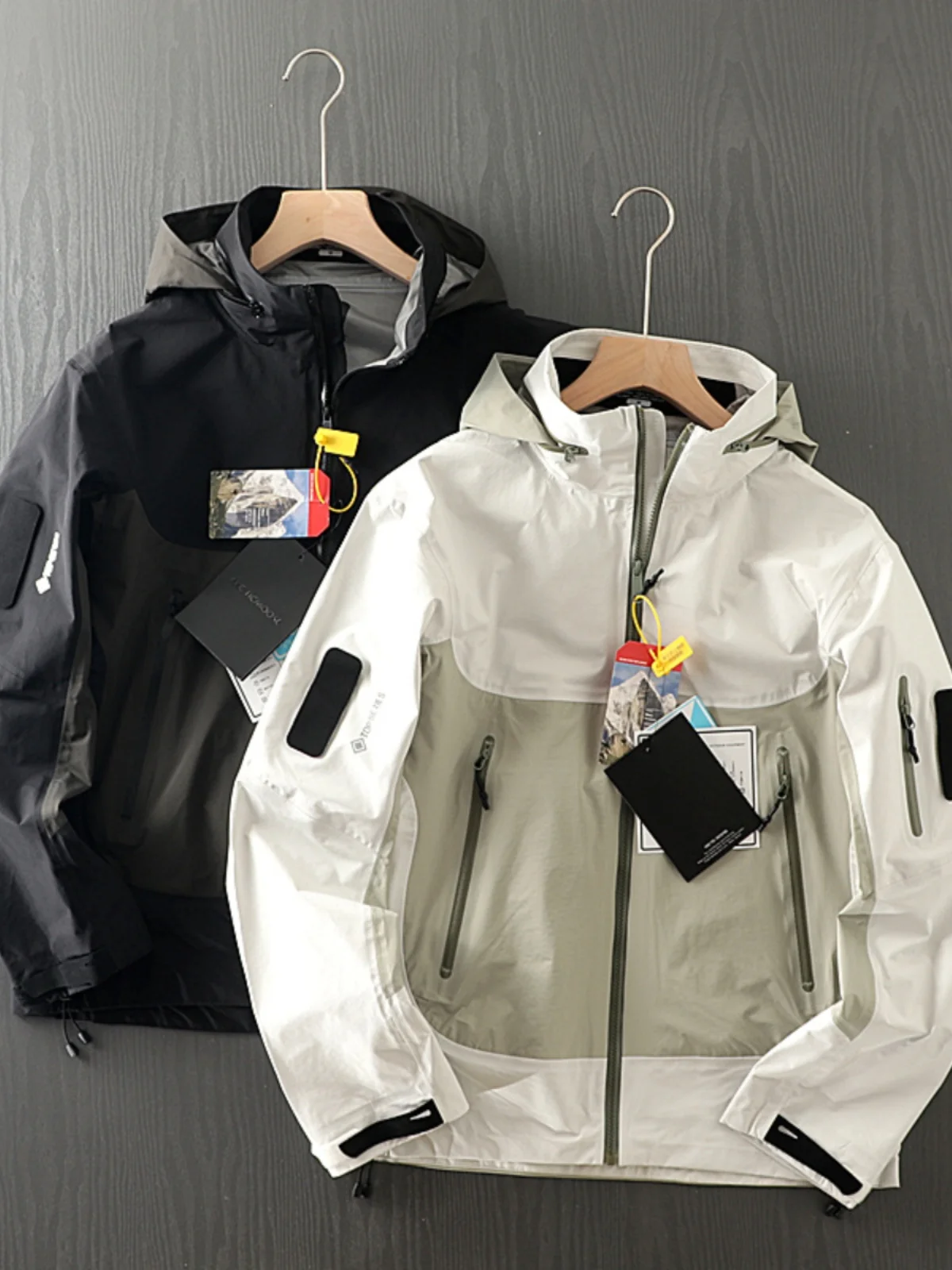 Hardell King! Pred Glue Waterproof Windproof! Spring Autumn Men's Outdoor Casual Hooded Jaet Coat Faionable
Hardell King! Pred Glue Waterproof Windproof! Spring Autumn Men's Outdoor Casual Hooded Jaet Coat Faionable