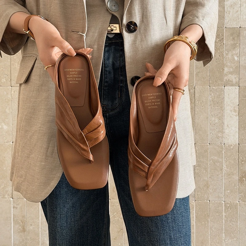 Women's new summer genuine leather sheepskin exposed toe comfortable low heel retro clip toe casual fashion slippers
Women's new summer genuine leather sheepskin exposed toe comfortable low heel retro clip toe casual fashion slippers