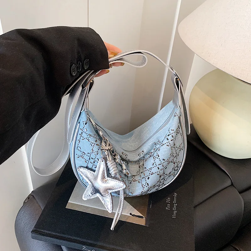 Y2K Korean Gothic Star Girl Black Handbag Harajuku Aesthetic Vintage Shoulder Crossbody Bag Trendy Women Messenger Tote Bags
Y2K Korean Gothic Star Girl Black Handbag Harajuku Aesthetic Vintage Shoulder Crossbody Bag Trendy Women Messenger Tote Bags
