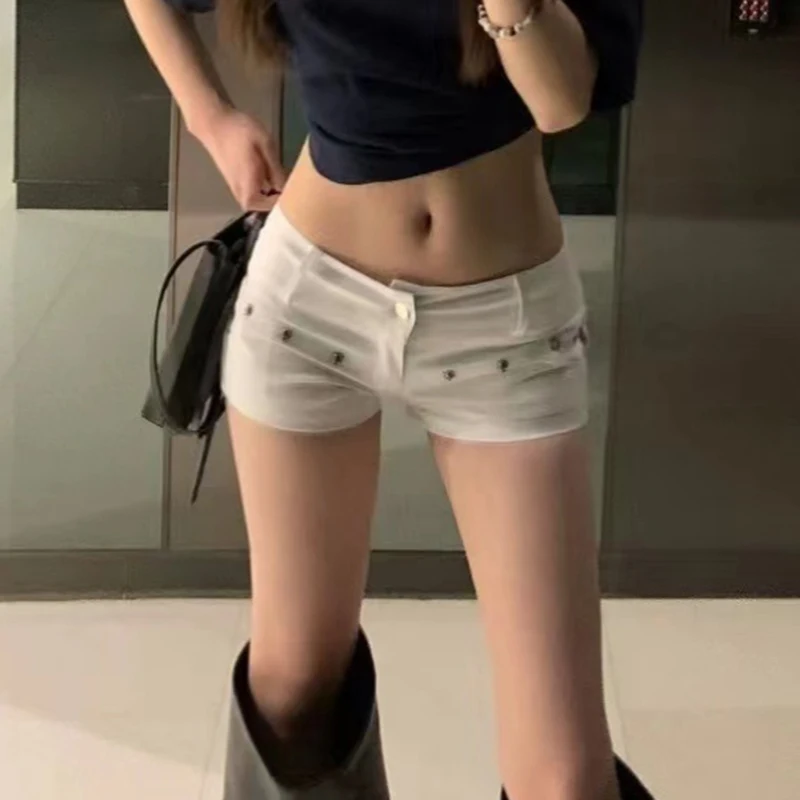 Летние джинсы с заклепками и низкой посадкой, шорты, женские джинсовые повседневные короткие брюки в американском стиле ретро для уличной одежды 2000-х годов, эстетичная одежда в стиле гранж
Летние джинсы с заклепками и низкой посадкой, шорты, женские джинсовые повседневные короткие брюки в американском стиле ретро для уличной одежды 2000-х годов, эстетичная одежда в стиле гранж