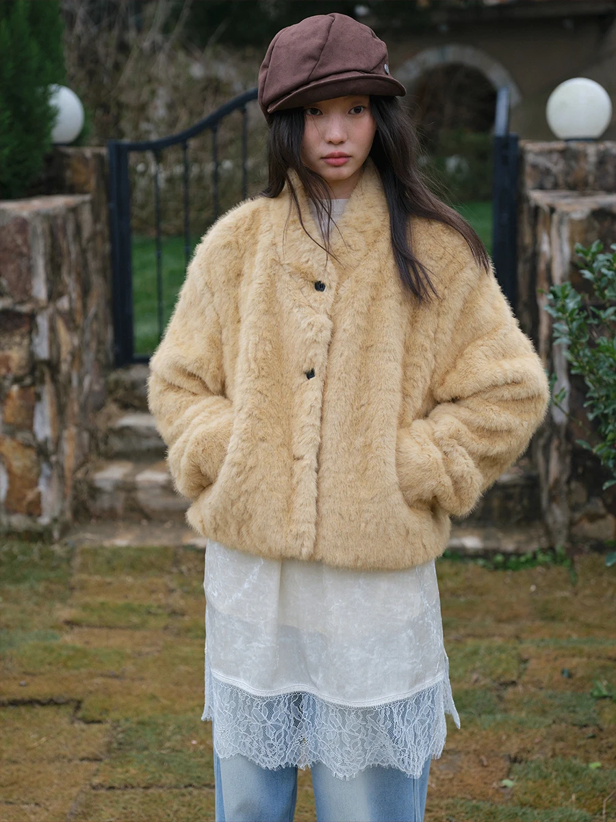 Женская теплая зимняя куртка Blueerror из искусственного меха норки, желтая, пушистая, повседневная, свободного кроя, в французском стиле
Женская теплая зимняя куртка Blueerror из искусственного меха норки, желтая, пушистая, повседневная, свободного кроя, в французском стиле