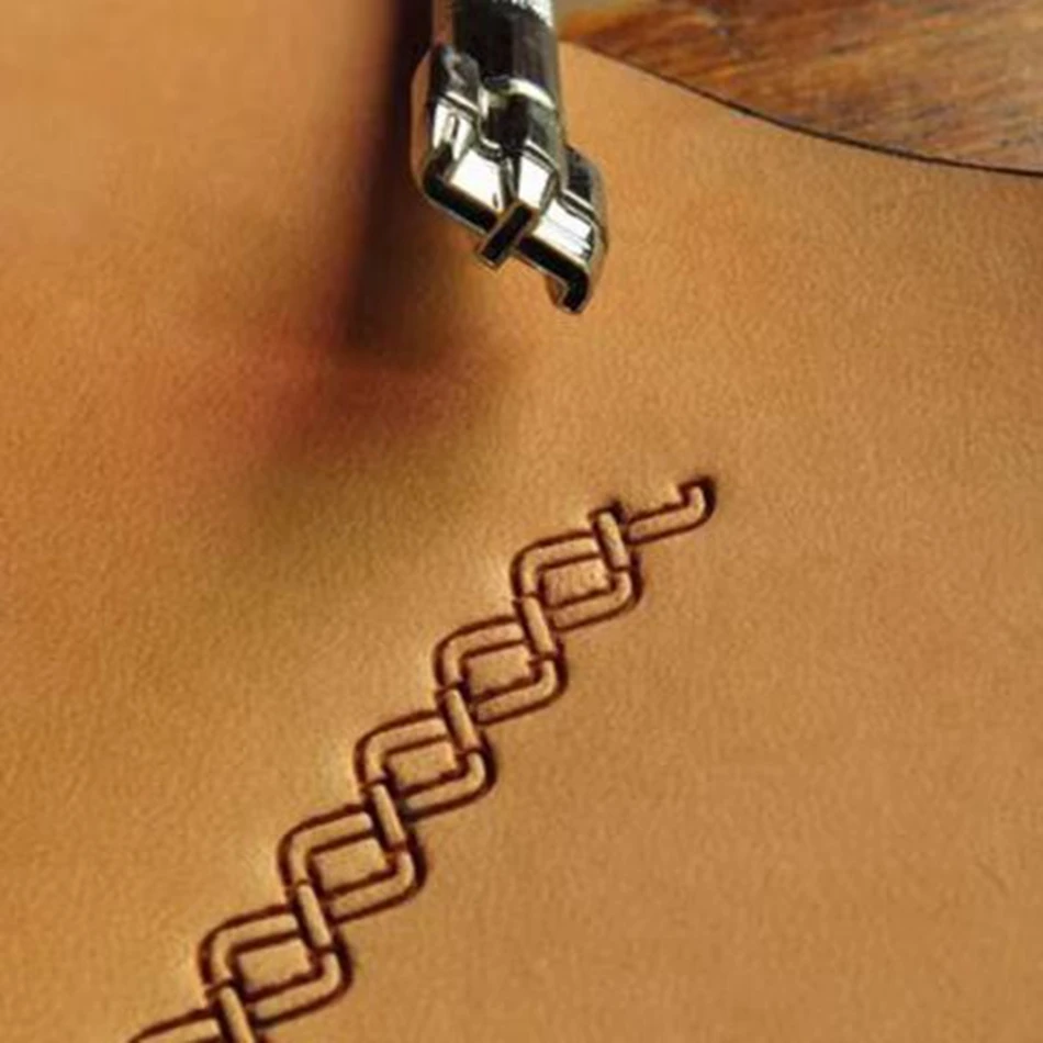 Leathercraft hardware, precision steel engraving and embossing tools, decorative patterns; customization available.
Leathercraft hardware, precision steel engraving and embossing tools, decorative patterns; customization available.