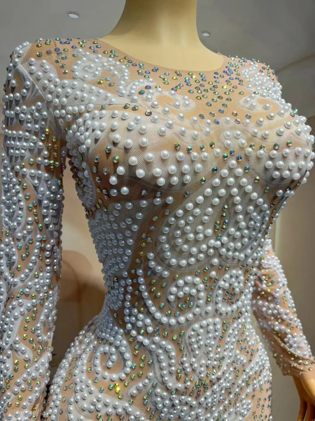 Silver White Rhinestones Transparent Long Sleeves Mesh Dress Transparent Women Dancer Show Outfit Birthday Celebrate Dress
Silver White Rhinestones Transparent Long Sleeves Mesh Dress Transparent Women Dancer Show Outfit Birthday Celebrate Dress