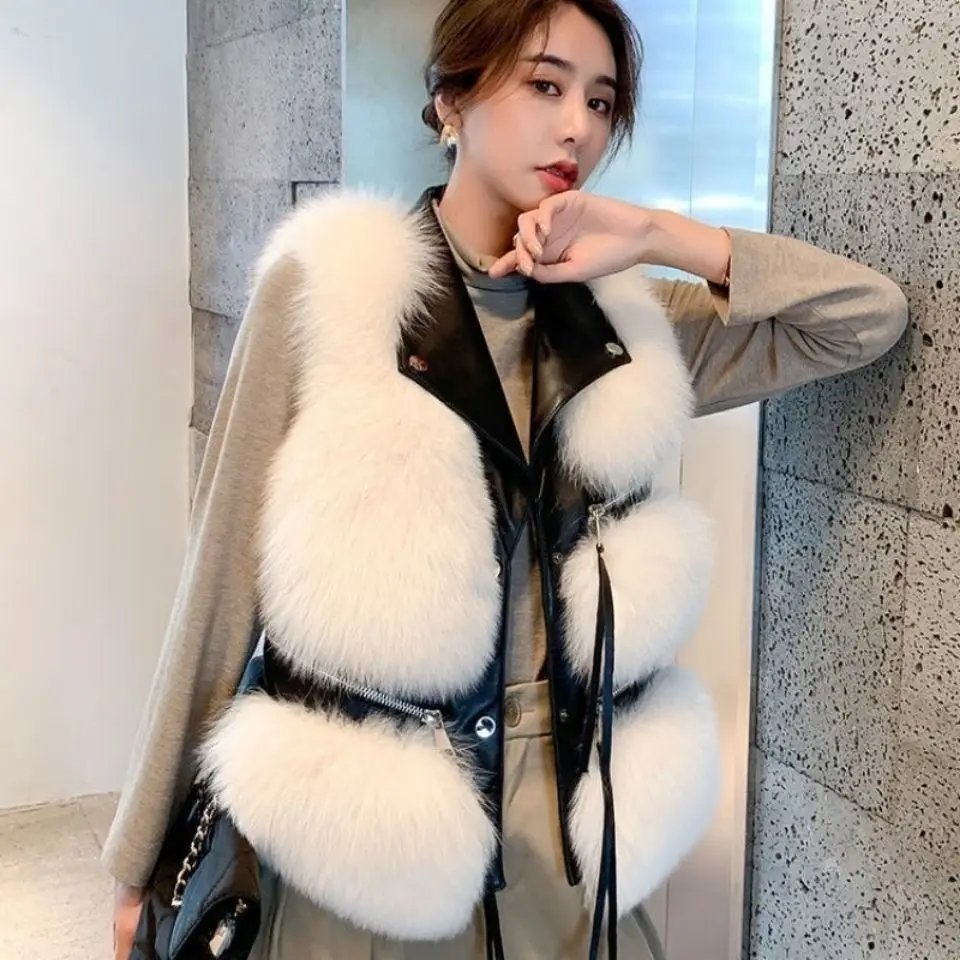 2026 New Autumn Winter Fashion Zipper Lady PU Leather Fur Vest Faux Fur Plush Vests Women Loose Sleeveless Waistcoats Female
2026 New Autumn Winter Fashion Zipper Lady PU Leather Fur Vest Faux Fur Plush Vests Women Loose Sleeveless Waistcoats Female
