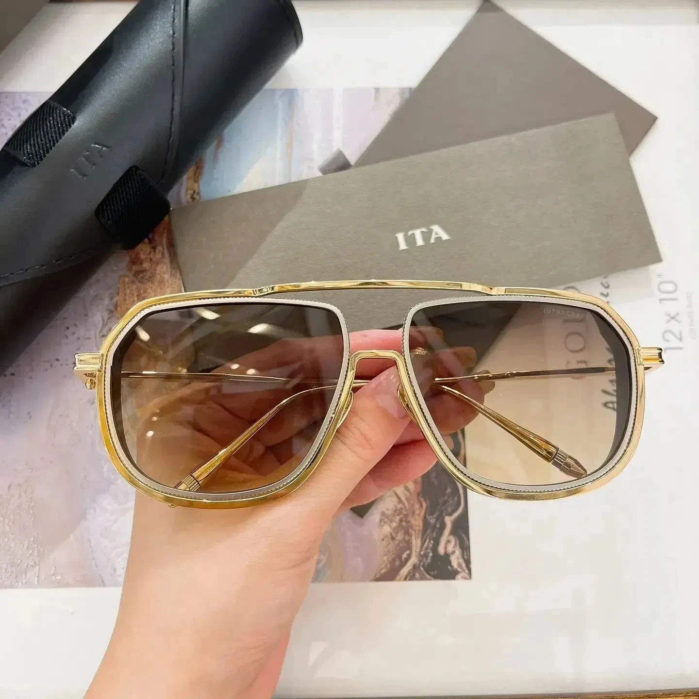 New Arrival ADITA INTRACRAFT DTS165 Fashion Gold Alloy Frame Men Eyewear Vintage UV400 Business Leisure Square Women Sunglasses
New Arrival ADITA INTRACRAFT DTS165 Fashion Gold Alloy Frame Men Eyewear Vintage UV400 Business Leisure Square Women Sunglasses