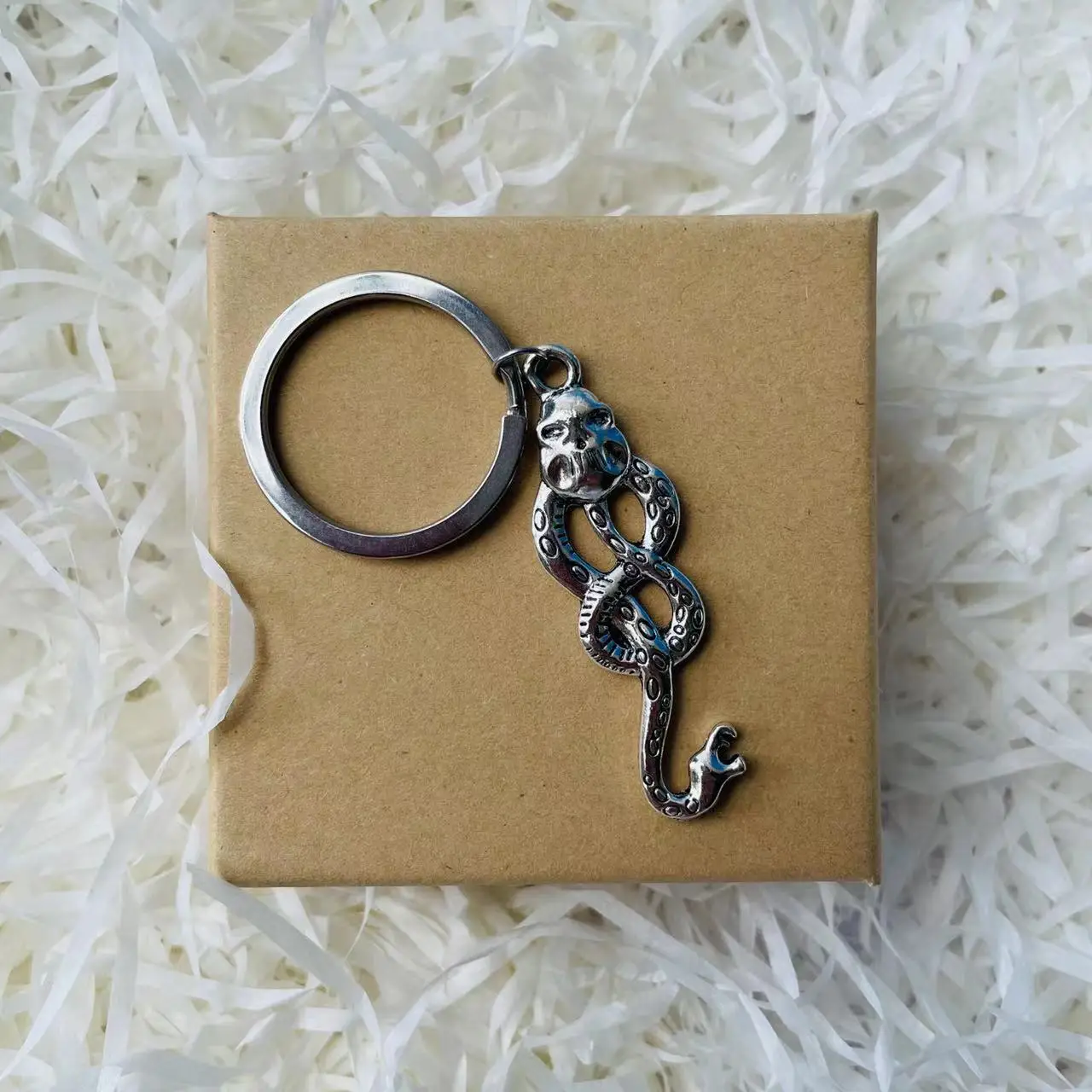 Dark Mark Keychain Paper Box 2ps Set Vintage Skull Snake Shape Keyring Halloween Christmas Father's Day Birthday Gift
Dark Mark Keychain Paper Box 2ps Set Vintage Skull Snake Shape Keyring Halloween Christmas Father's Day Birthday Gift