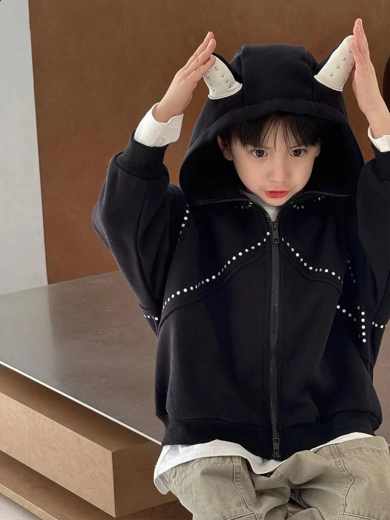 Boys' jacket outerwear Spring and Autumn new style children's hooded sweatshirt cardigan coat casual top
Boys' jacket outerwear Spring and Autumn new style children's hooded sweatshirt cardigan coat casual top
