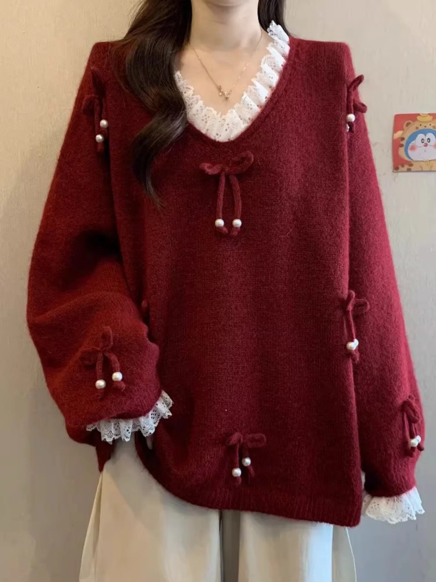 Длинный свитер с v-образным вырезом цвета красного вина, женский зимний свитер большого размера с кружевным цветочным узлом и 3D-эффектом
Длинный свитер с v-образным вырезом цвета красного вина, женский зимний свитер большого размера с кружевным цветочным узлом и 3D-эффектом