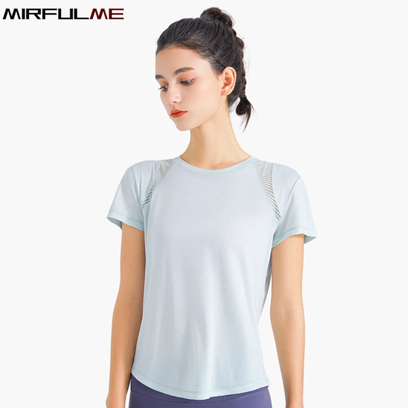 Summer Women Thin Loose Yoga Shirts Hollow Out Short Sleeves Sport T-Shirt Mesh Breathable Running Shirt Gym Workout Tops Blouse
Summer Women Thin Loose Yoga Shirts Hollow Out Short Sleeves Sport T-Shirt Mesh Breathable Running Shirt Gym Workout Tops Blouse
