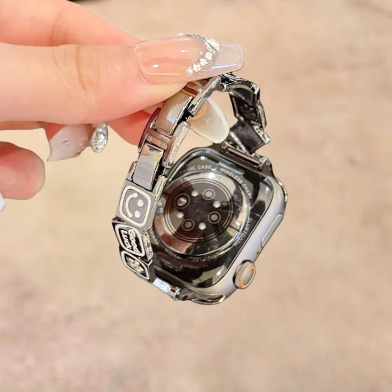 Retro light luxury metal strap suitable for Apple iWatch strap 38mm 40mm 41mm 42mm 44mm 45mm 49mm fashionable strap
Retro light luxury metal strap suitable for Apple iWatch strap 38mm 40mm 41mm 42mm 44mm 45mm 49mm fashionable strap