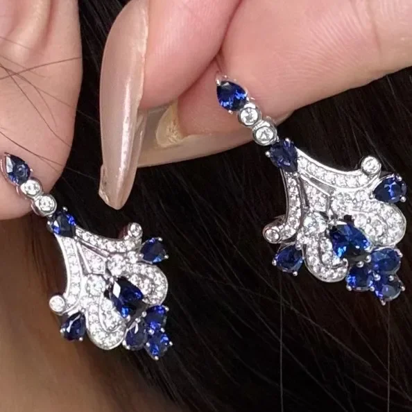 2025 S925 Silver Red Blue Treasure 4 * 6 Water Drop 0.8carat High Carbon Diamond Full Diamond Earrings Wedding Jewelry
2025 S925 Silver Red Blue Treasure 4 * 6 Water Drop 0.8carat High Carbon Diamond Full Diamond Earrings Wedding Jewelry