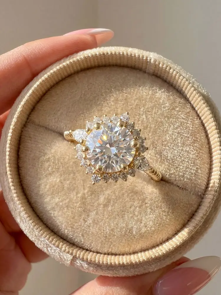 925 Sterling Silver Golden Flower Shaped Zircon Ring For Women Engagement Wedding Anniversary Fashion Luxury Fine Jewelry
925 Sterling Silver Golden Flower Shaped Zircon Ring For Women Engagement Wedding Anniversary Fashion Luxury Fine Jewelry