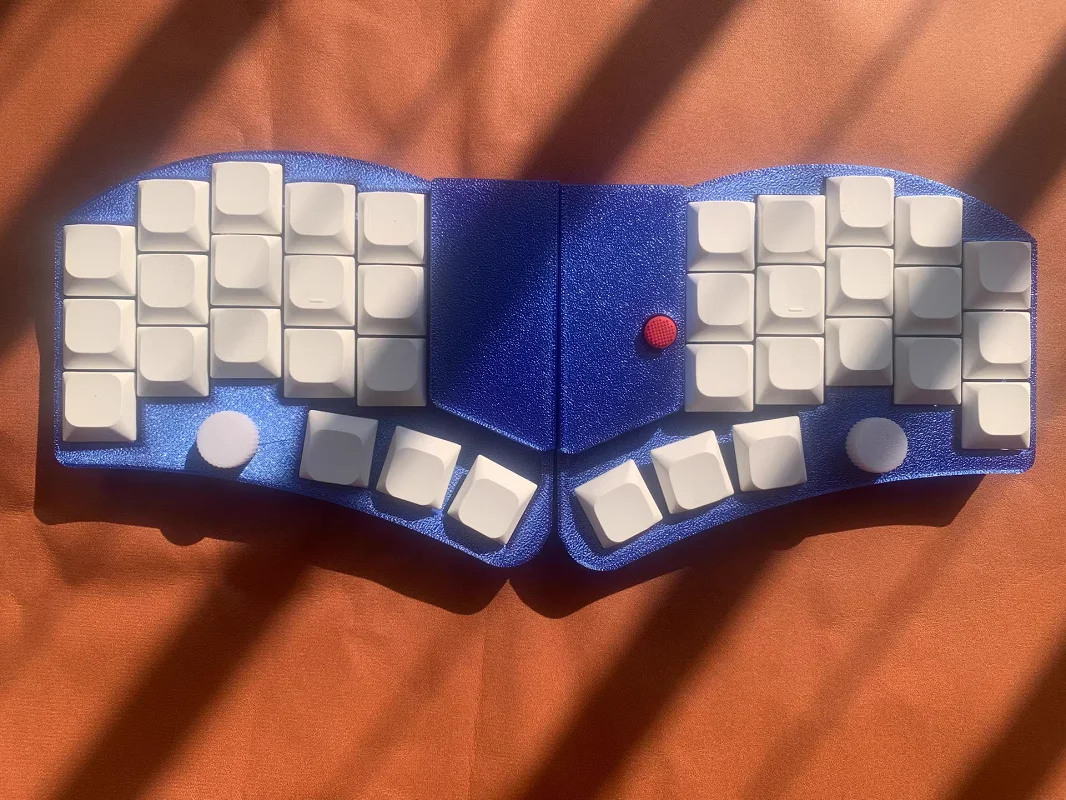 Red Dot 36keys Split Keyboard Wired Single-mode Dual Knob Roller Hot Swap RGB VIAL Custom Low Profile MX Mechanical Keyboards
Red Dot 36keys Split Keyboard Wired Single-mode Dual Knob Roller Hot Swap RGB VIAL Custom Low Profile MX Mechanical Keyboards