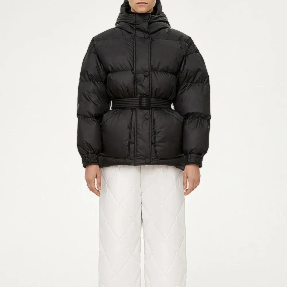 Женский зимний пуховик с капюшоном 2025 года, полиуретановым покрытием и теплым поясом. Одежда Y2k. Новая, стильная, качественная верхняя одежда. бюстгальтер
Женский зимний пуховик с капюшоном 2025 года, полиуретановым покрытием и теплым поясом. Одежда Y2k. Новая, стильная, качественная верхняя одежда. бюстгальтер