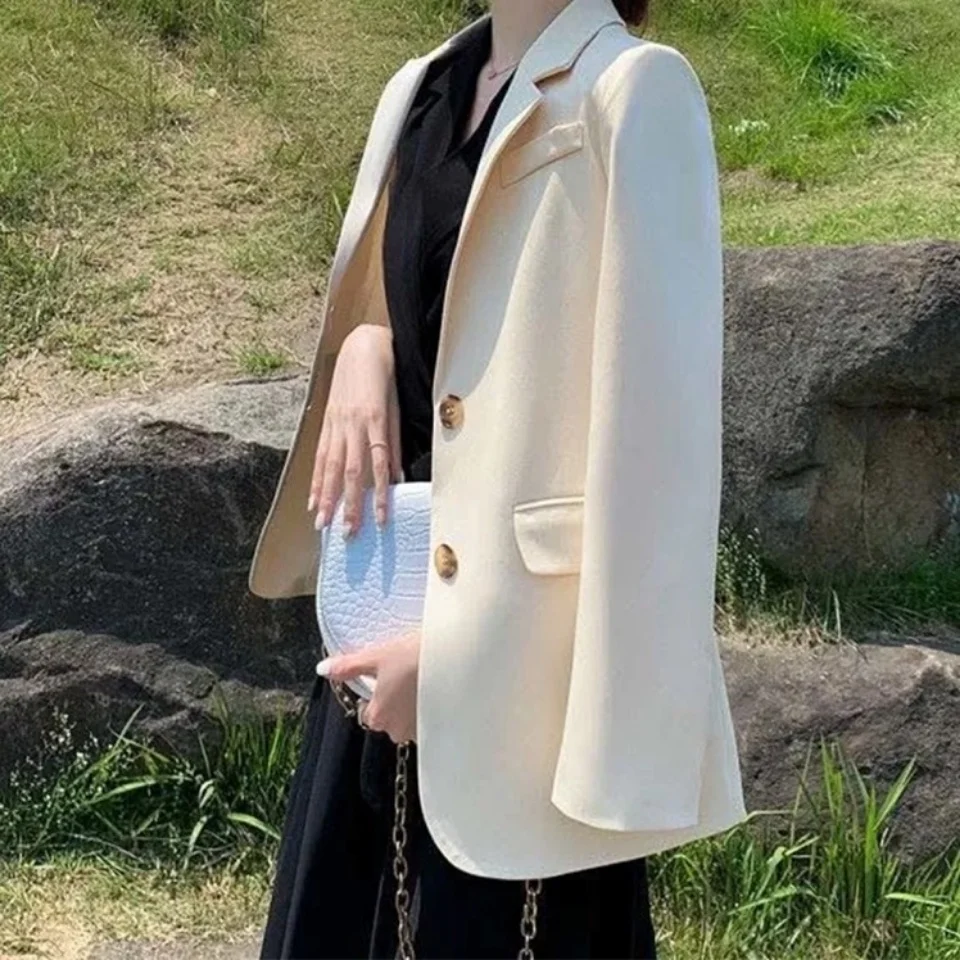 Sleeves French Black Gift Cropped Blazers Woman Trend New All-Match Notched Collar Crop Women Korean Chic Single Button Blazer 
Sleeves French Black Gift Cropped Blazers Woman Trend New All-Match Notched Collar Crop Women Korean Chic Single Button Blazer