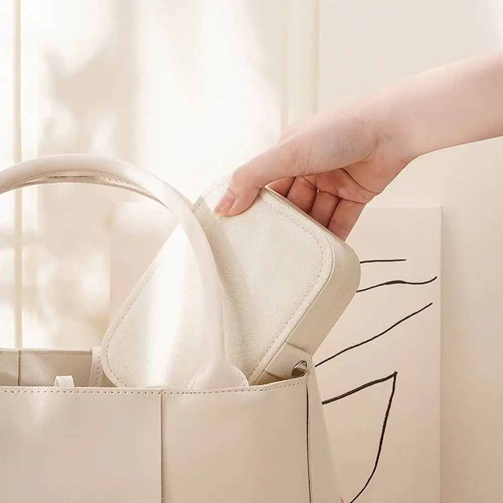 Бархатный интерьерный ящик для хранения ювелирных изделий, подвижная перегородка, коробка для демонстрации ювелирных изделий из искусственной кожи, антиокислительный футляр для драгоценностей
Бархатный интерьерный ящик для хранения ювелирных изделий, подвижная перегородка, коробка для демонстрации ювелирных изделий из искусственной кожи, антиокислительный футляр для драгоценностей