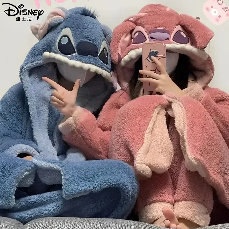 Kawaii Stitch Disney Халат с капюшоном ночная рубашка женская утолщенная теплая Милая Женская осенне-зимняя Коралловая флисовая повседневная одежда
Kawaii Stitch Disney Халат с капюшоном ночная рубашка женская утолщенная теплая Милая Женская осенне-зимняя Коралловая флисовая повседневная одежда