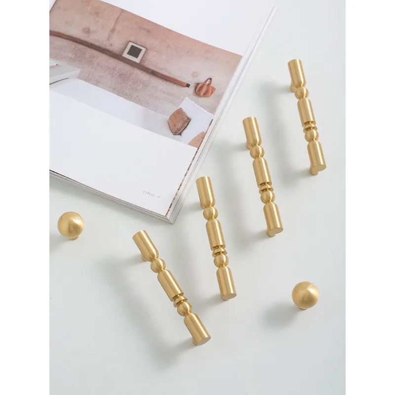 More than brass original French retro brass cabinet door handle wardrobe door cabinet Nanyang wind furniture long handle
More than brass original French retro brass cabinet door handle wardrobe door cabinet Nanyang wind furniture long handle