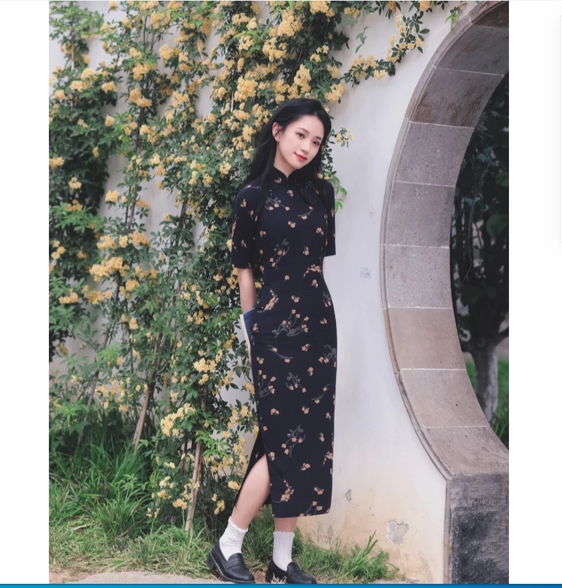 Girls' four part sleeveless half open collar mid length retro daily cotton and silk cheongsam dress
Girls' four part sleeveless half open collar mid length retro daily cotton and silk cheongsam dress