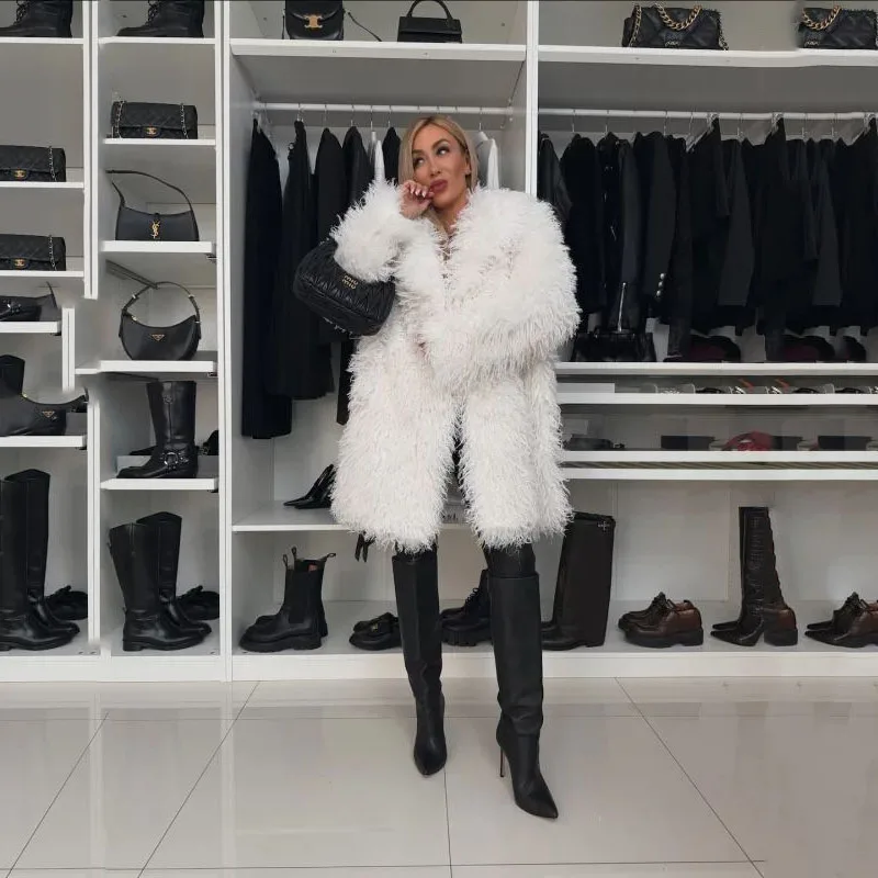 Casual Belt Faux Fur Long Women Coat Full Sleeve Lapel Pocket Thicken Female Streetwear Women Jacket Elegant Lady Outwear
Casual Belt Faux Fur Long Women Coat Full Sleeve Lapel Pocket Thicken Female Streetwear Women Jacket Elegant Lady Outwear