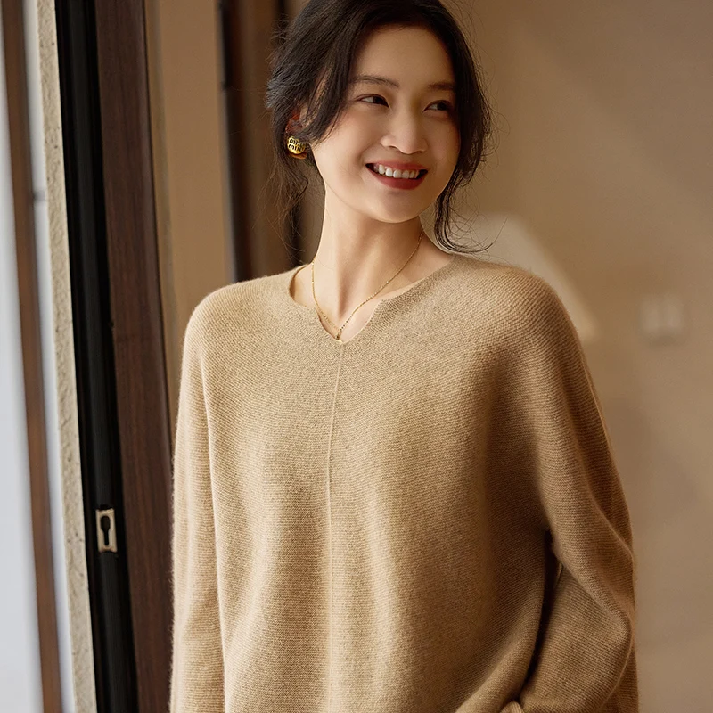 2025 Spring New Cashmere Sweater Women's V-neck Loose Fashion Long Sleeve Pullover 100% Pure Wool Knitted Solid Color Sweater
2025 Spring New Cashmere Sweater Women's V-neck Loose Fashion Long Sleeve Pullover 100% Pure Wool Knitted Solid Color Sweater