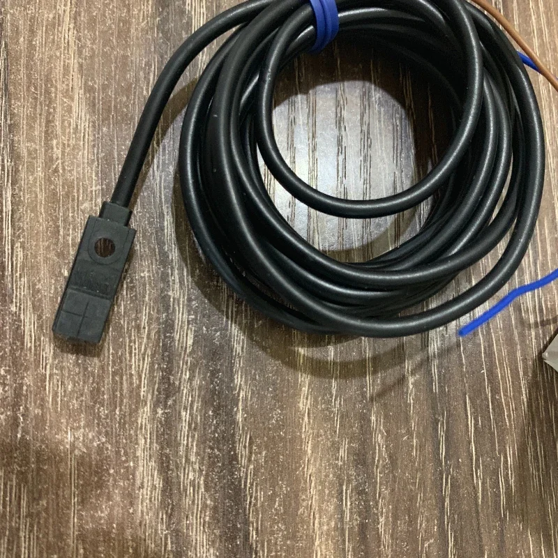 Photoelectric switch Digital sensor GXL-8FU SUNX proximity switch GXL-8F GXL-8FU GXL-8H GXL-8FUB
Photoelectric switch Digital sensor GXL-8FU SUNX proximity switch GXL-8F GXL-8FU GXL-8H GXL-8FUB