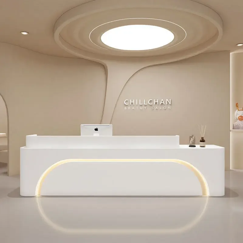 Exquisite Modern Fashion Reception Desk Beauty Salon Baking Paint Glossy Front Desk Reception Counter for Gym& Barber Shop
Exquisite Modern Fashion Reception Desk Beauty Salon Baking Paint Glossy Front Desk Reception Counter for Gym& Barber Shop