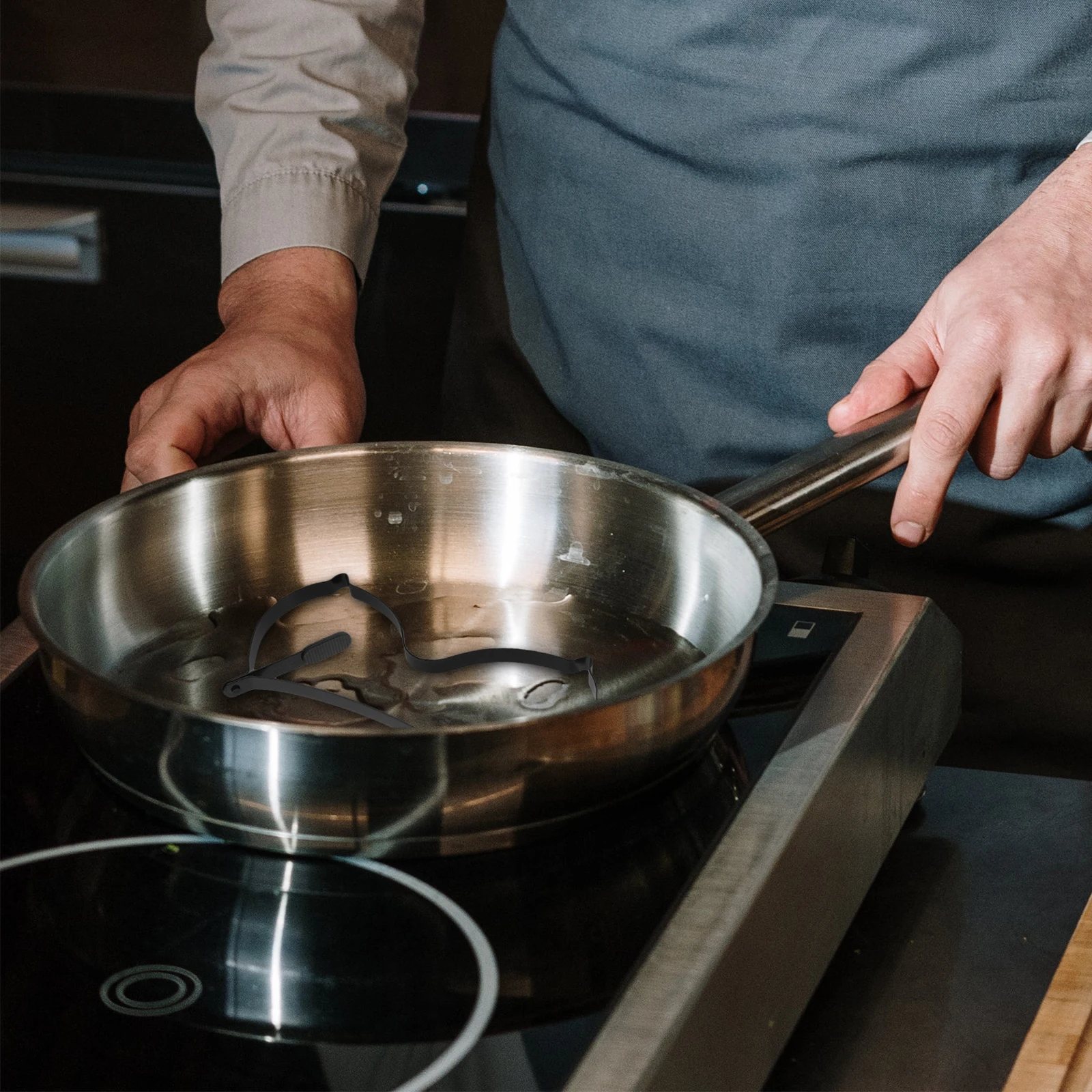 Stainless Steel Egg Mold Funny Creative DIY Egg Frying Ring Pancake Maker Kitchen Cooking Tool Breakfast Gadget
Stainless Steel Egg Mold Funny Creative DIY Egg Frying Ring Pancake Maker Kitchen Cooking Tool Breakfast Gadget