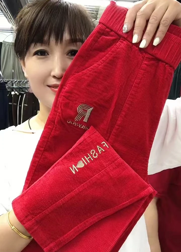 Брюки прямого кроя с высокой талией из смесового хлопка с вышивкой, эластичные повседневные брюки для женщин
Брюки прямого кроя с высокой талией из смесового хлопка с вышивкой, эластичные повседневные брюки для женщин