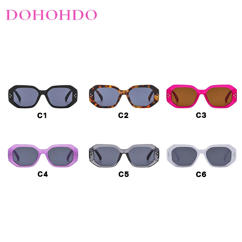 Popular Luxury Design Square Rivets Women Sunglasses Retro Small Frame Men Sunglass Outdoor Driving Eyewear Unisex Lentes UV400
Popular Luxury Design Square Rivets Women Sunglasses Retro Small Frame Men Sunglass Outdoor Driving Eyewear Unisex Lentes UV400