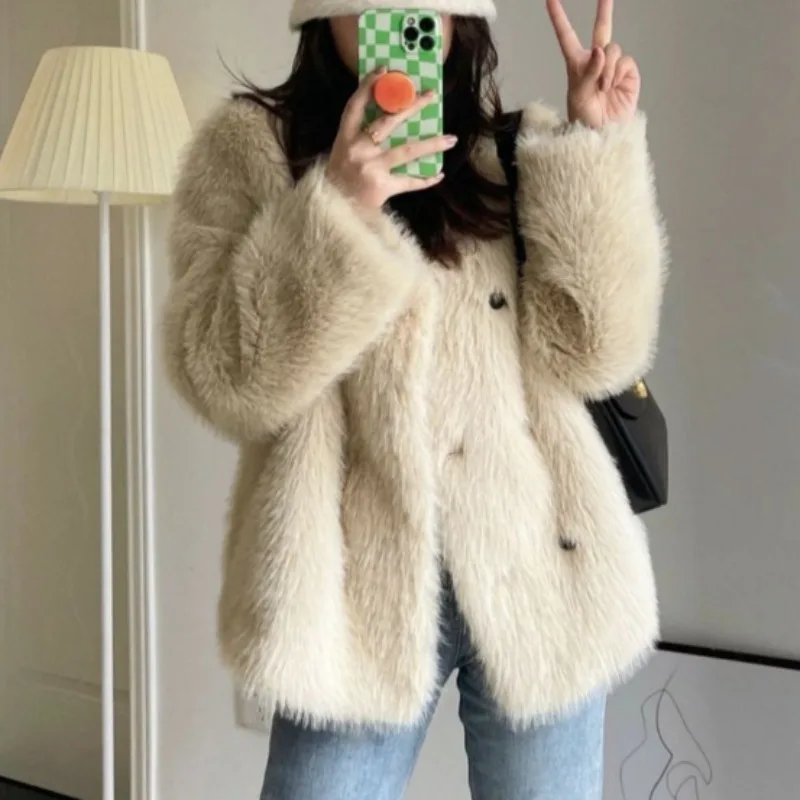 2023 Autumn Winter New Women Faux Fur Coat Mid Length Version Loose Outwear Temperament V-neck Outcoat Thick Warm Casual Parkas
2023 Autumn Winter New Women Faux Fur Coat Mid Length Version Loose Outwear Temperament V-neck Outcoat Thick Warm Casual Parkas