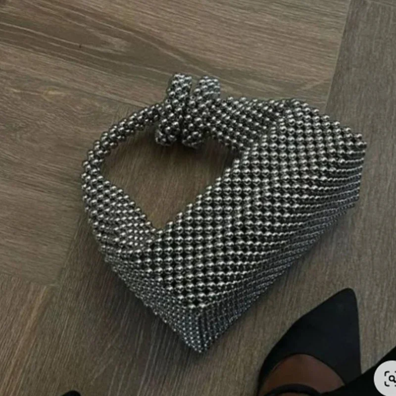 Fashionable Summer Niche Design Ins Custom Women's Bag High Quality Solid Silver Beaded Handbags for Women with Party Banquet
Fashionable Summer Niche Design Ins Custom Women's Bag High Quality Solid Silver Beaded Handbags for Women with Party Banquet