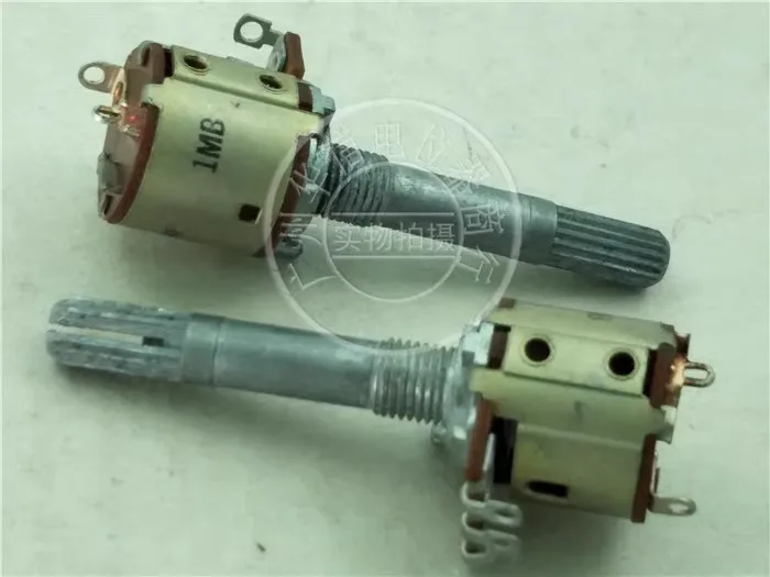 Ручка B1M однодиапазонного переключающего потенциометра модели 16 имеет длину резьбы 35 мм.
Ручка B1M однодиапазонного переключающего потенциометра модели 16 имеет длину резьбы 35 мм.